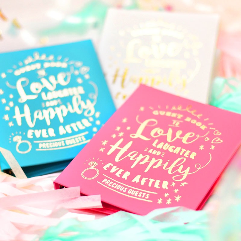 長く使う結婚式アイテム芳名帳お気に入りの一冊を見つけよう〈 SALE情報付き 〉