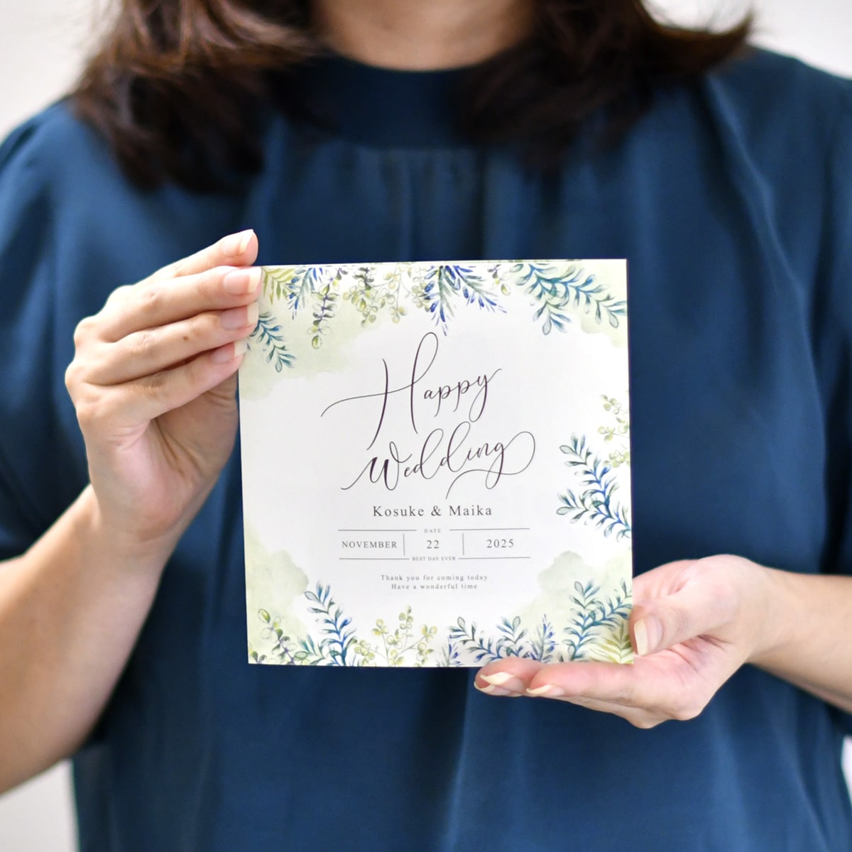 グリーンのリーフ柄が爽やかなプロフィール