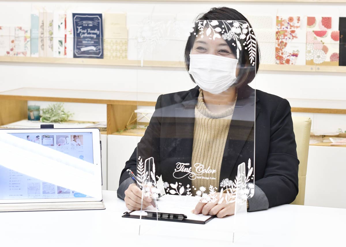 飛沫対策だけじゃない！？接客空間をおしゃれに彩るアクリルパーテーション