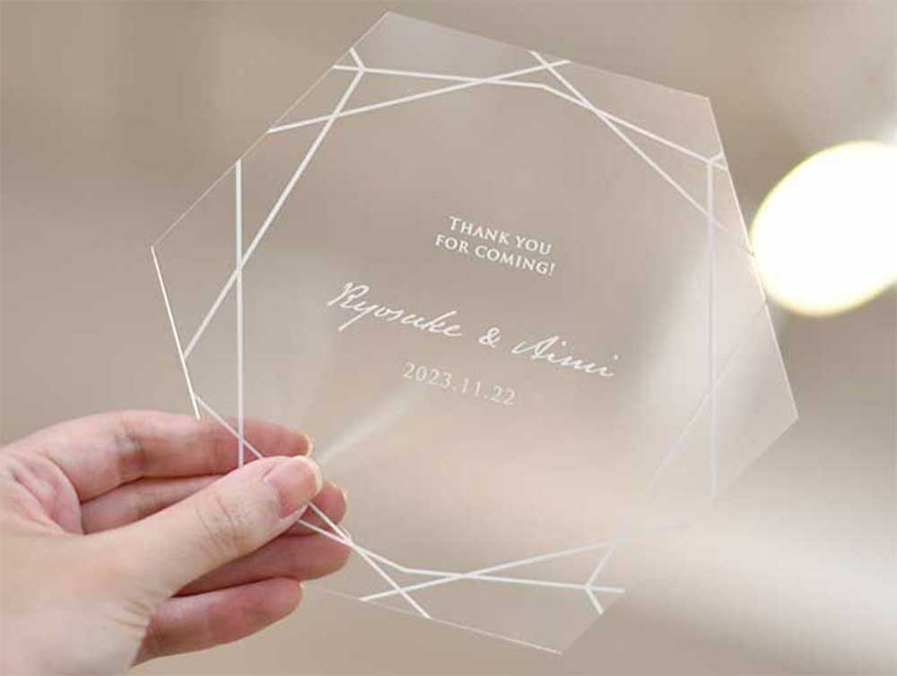 withコロナで開催する結婚式に、ゲストに安心してお越しいただくための工夫「シンプル」デザインフェイスシールド