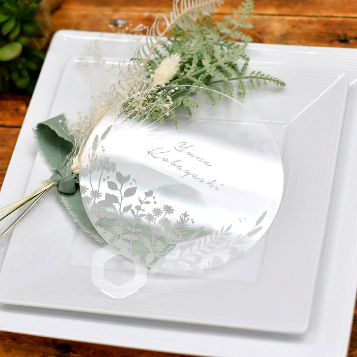 シンプルかつおしゃれに演出♡クリア素材のアイテム集めました！