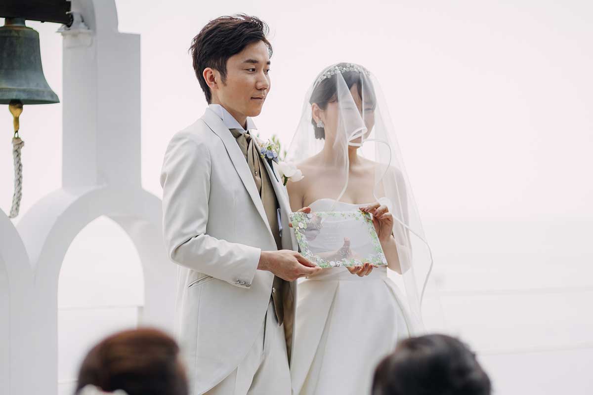 【お客様の声】当日の雰囲気にも◎挙式後にも飾れるのも魅力「ガラスの結婚証明書」