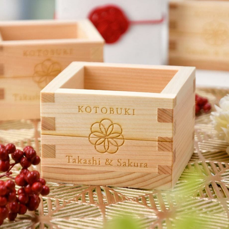 両家顔合わせには記念になる”結ギフト”も準備して！