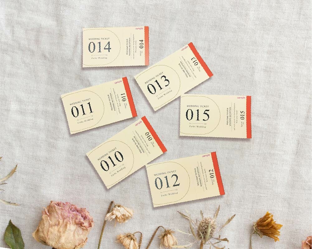 ナンバリングされた名刺サイズの結婚式で使う宝くじ