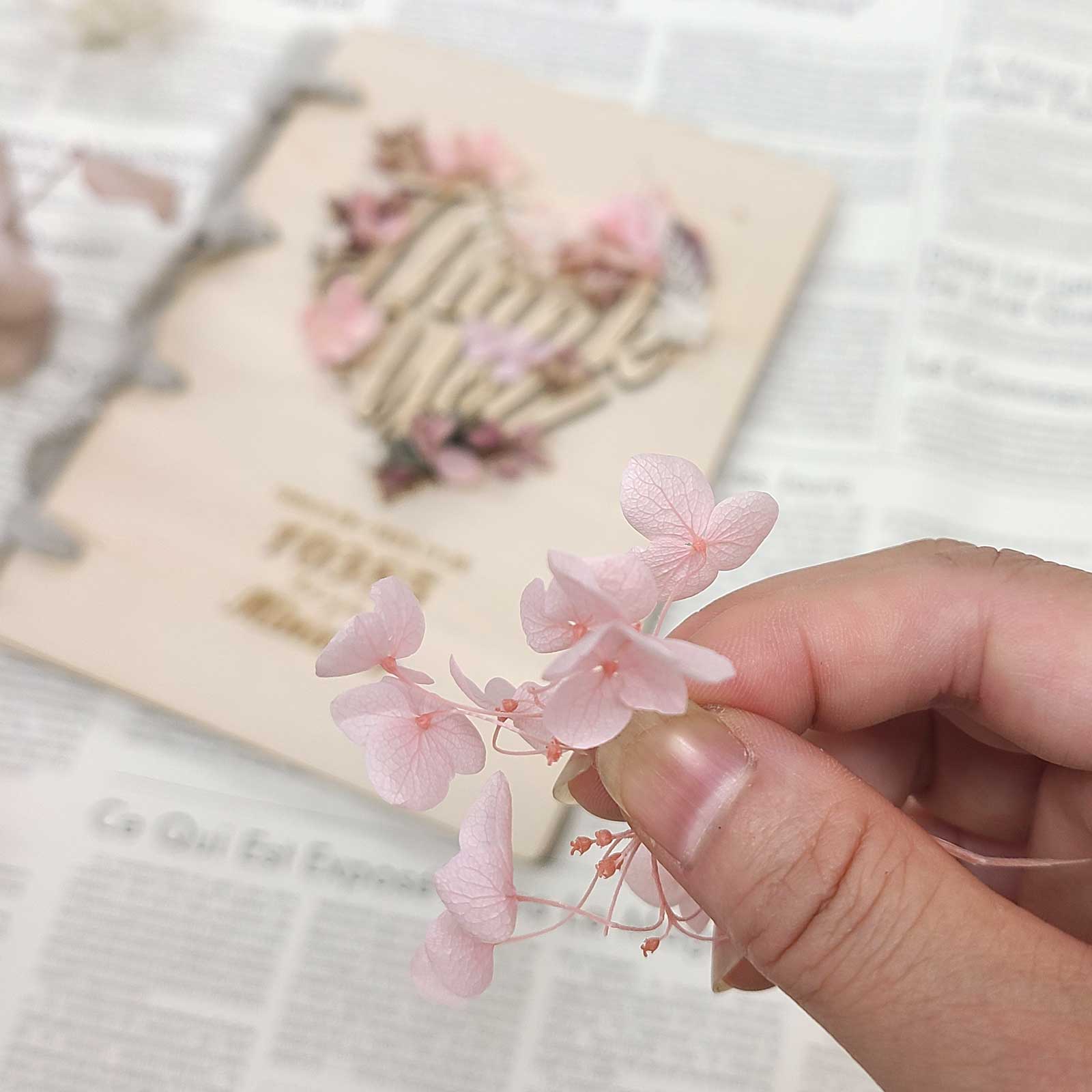 プリザーブドフラワーでアレンジ