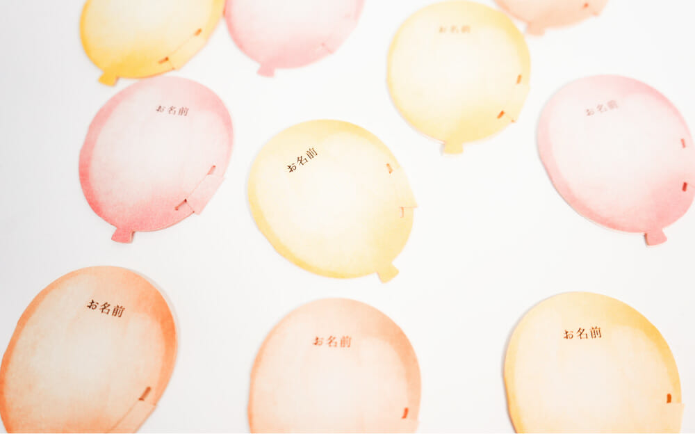 パステルカラーの風船型リクエストカード