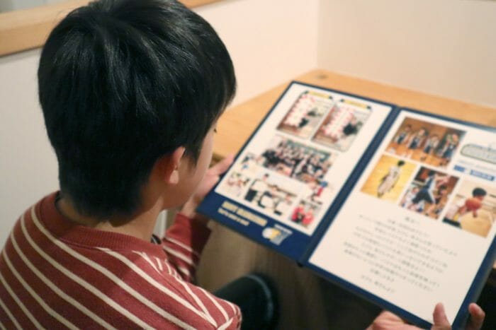 涙腺崩壊！我が子へ卒業祝い「写真入り表彰状」を贈ったママへインタビュー