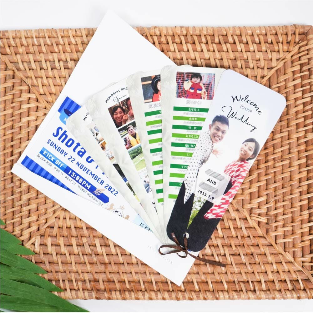 サッカー観戦チケット招待状と一緒に同封した扇子型のプロフィールブック