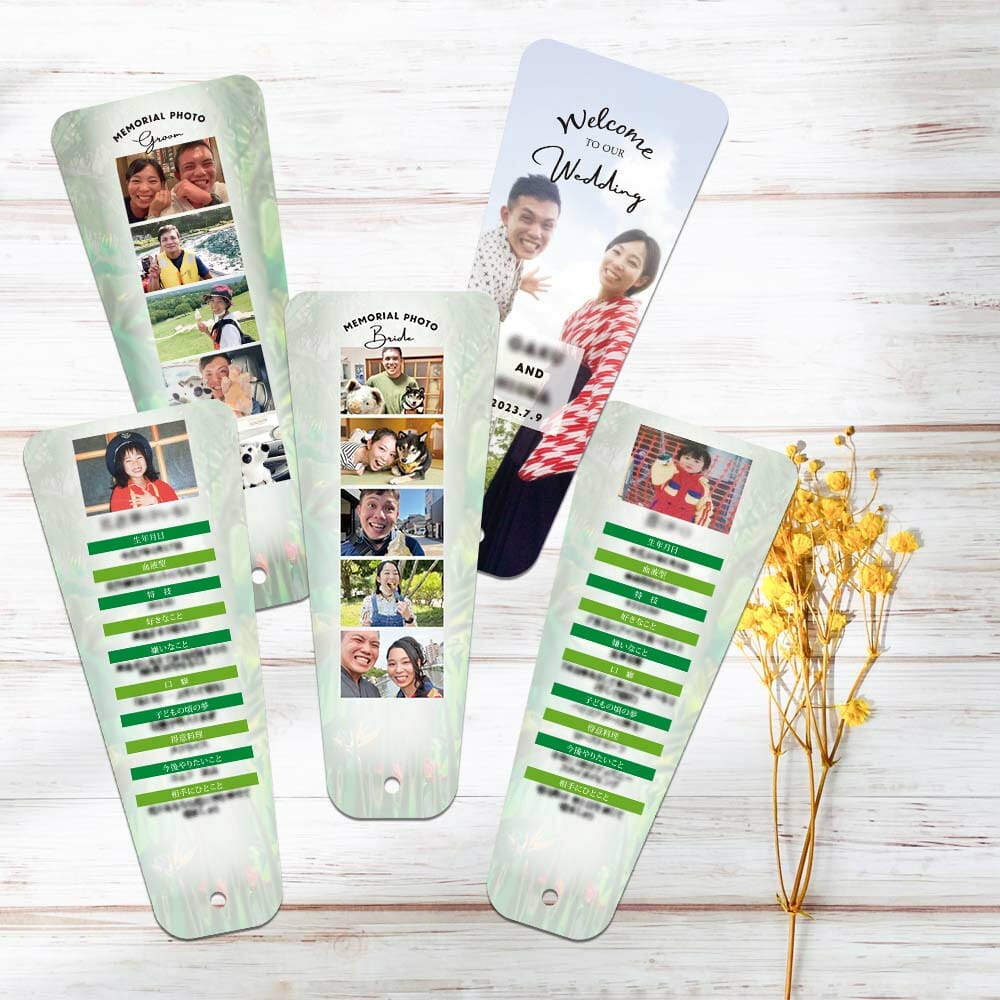 1枚1枚が独立した紙でつなぎ合わせて扇子型になるプロフィールブック