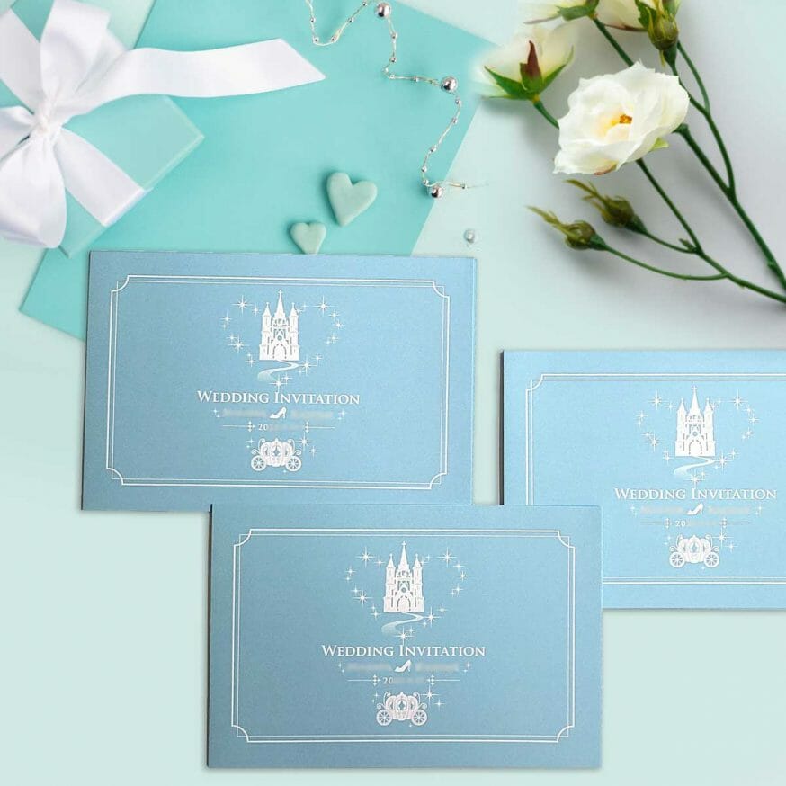 シンデレラブルーをベースにすっきりと仕上げたシンデレラデザインの招待状