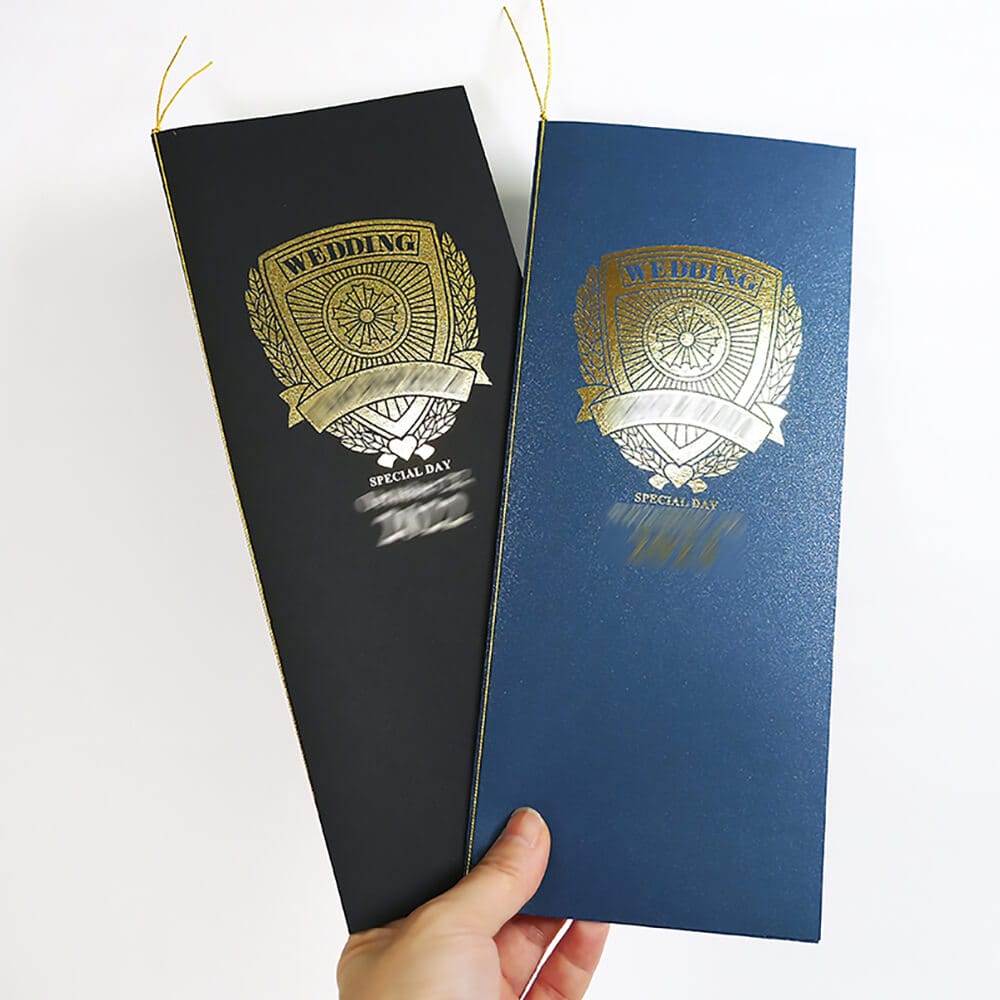 警察手帳風の結婚式で使う席次表