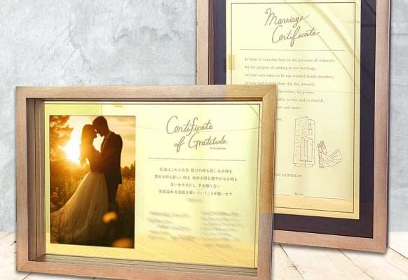 結婚式の結婚証明書＆両親ギフトが手書きで特別感アップ！ゴールドミラーでラグジュアリーな仕上がり。