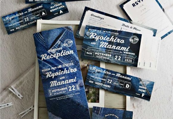 デニムウェディングがオシャレ！ペーパーアイテムで盛り上がる