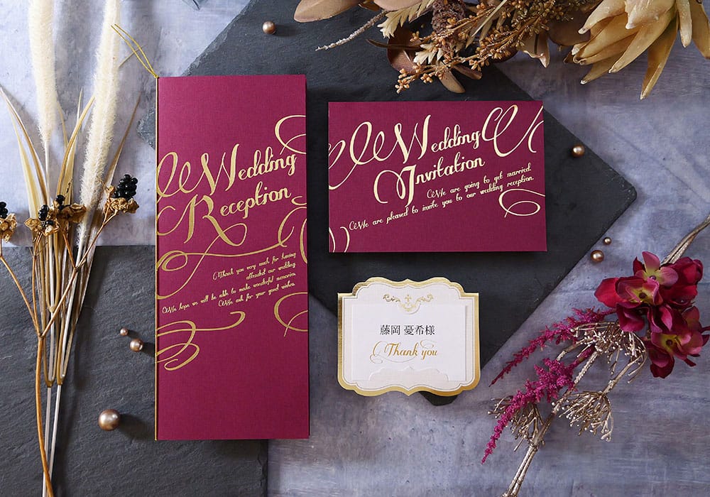 「バーガンディ」結婚式におススメの招待状席次表ペーパーアイテム3選
