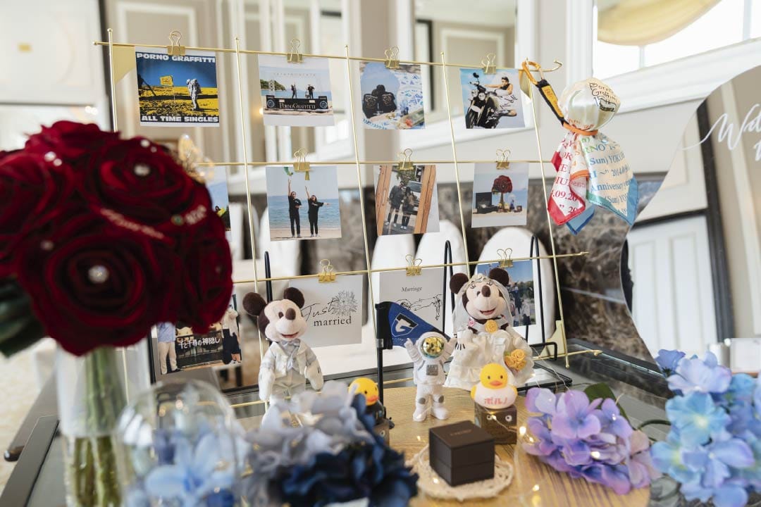大好きなアーティストグッズと飾る結婚式のウェルカムスペース