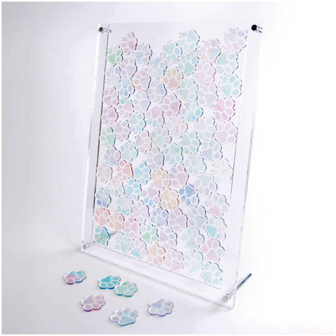 カラフルな肉球の形のウェディングドロップス