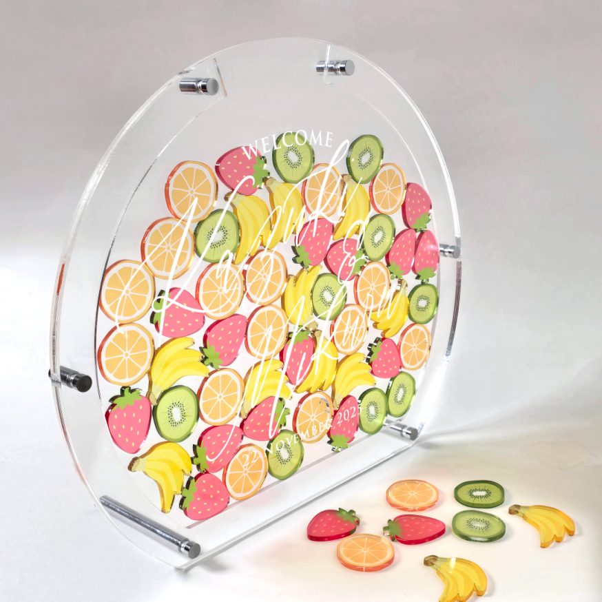 全面プレートには新郎新婦様名＆日付入