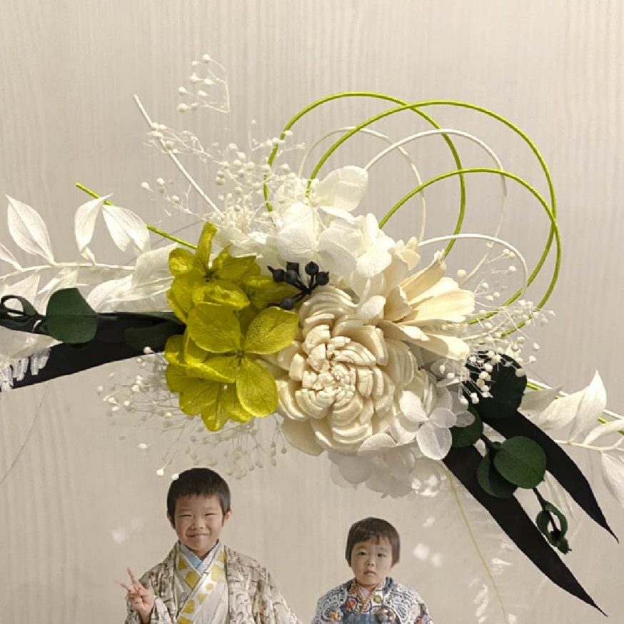 ドライフラワー＆水引付　グリーンの和風アレンジ