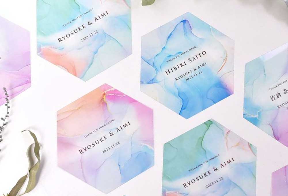 結婚式で使えるクリア素材の「フェイスシールド」アルコールインクアート風のおしゃれなデザイン