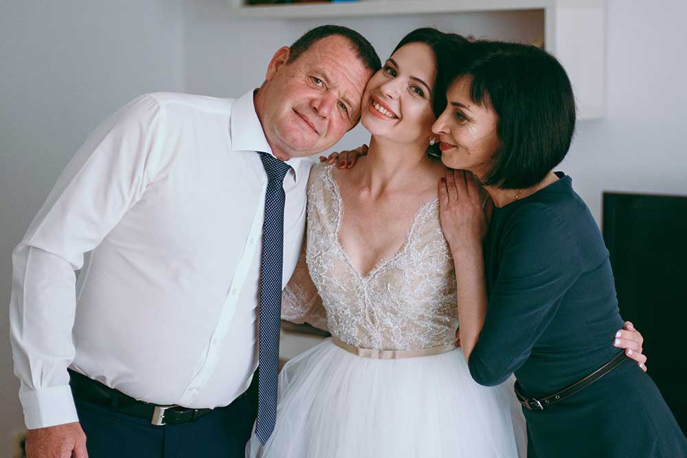 2人で1つより、1人1つが良い！結婚式の両親プレゼントは父親母親それぞれに贈ろう