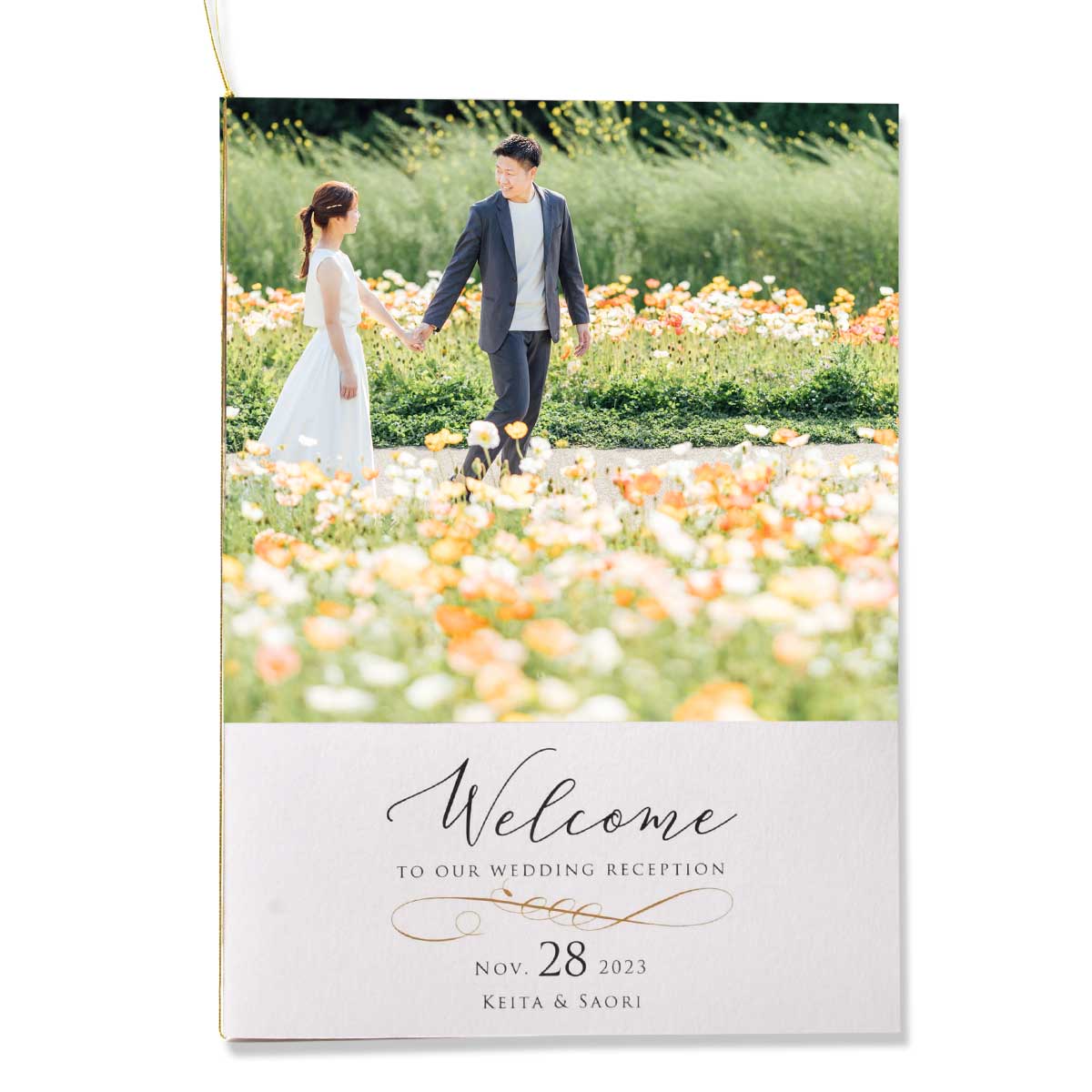 プロフィールメリンダ_花畑での新郎新婦ショット