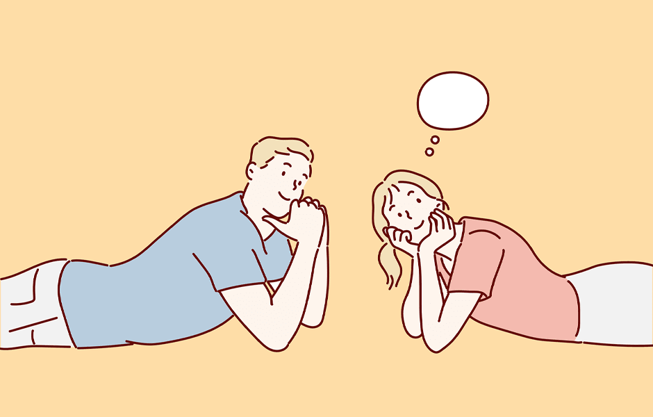 どんな顔合わせ会にしようか相談しているカップル