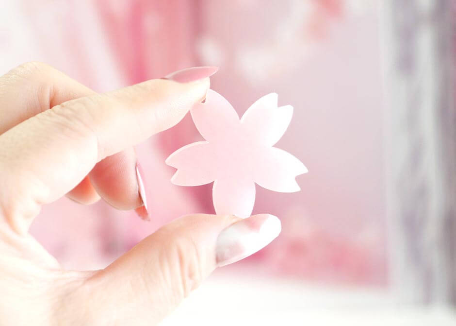 ウェディングドロップのゴールドのさくらの花のチップ