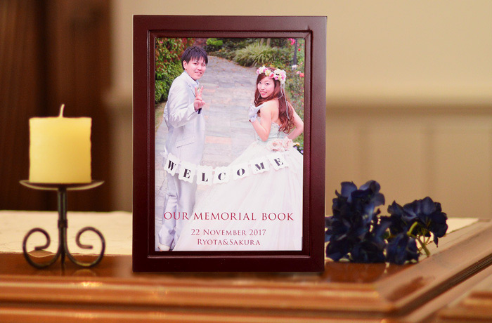 完全オリジナル!ふたりの写真が表紙になった芳名帳