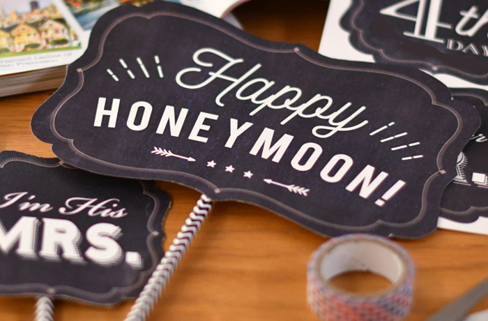 DIY「ハネムーンフォトプロップス」