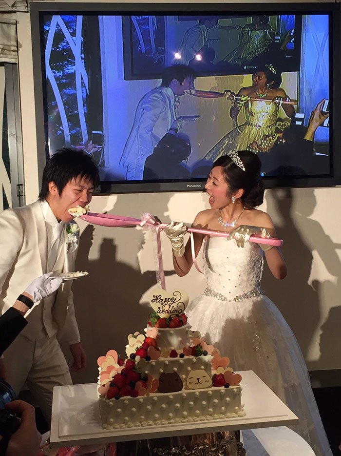 ファーストバイトはピンクのビッグスプーンで!