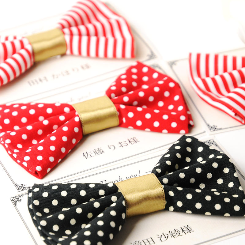 おしゃれな席札ハンカチギフト