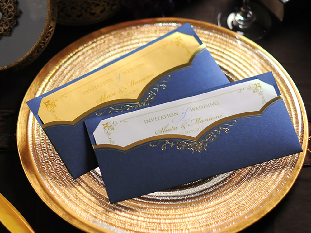 招待状ディーナ