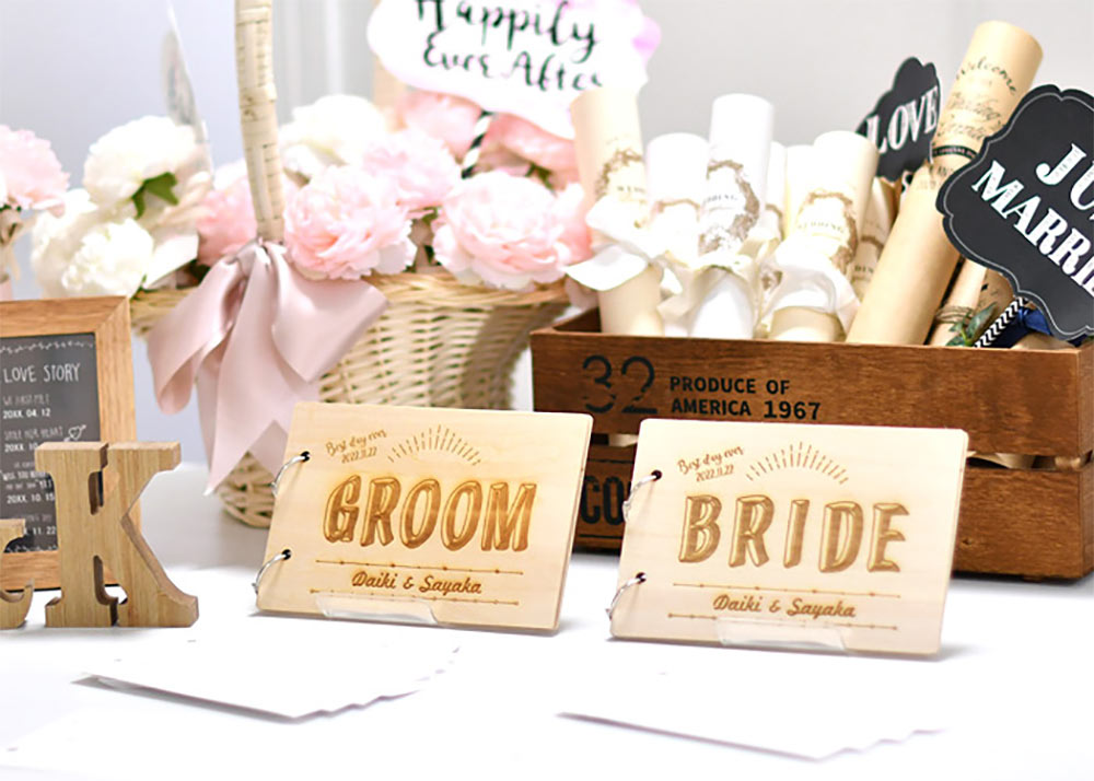 受付サインになる芳名帳