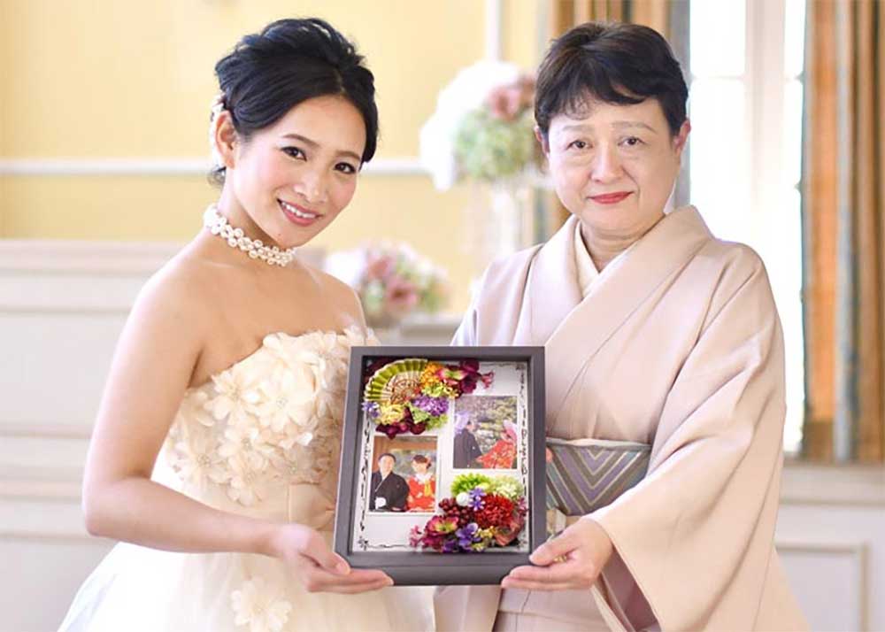 フォトフレームフラワー子育て感謝状(ブラウン)