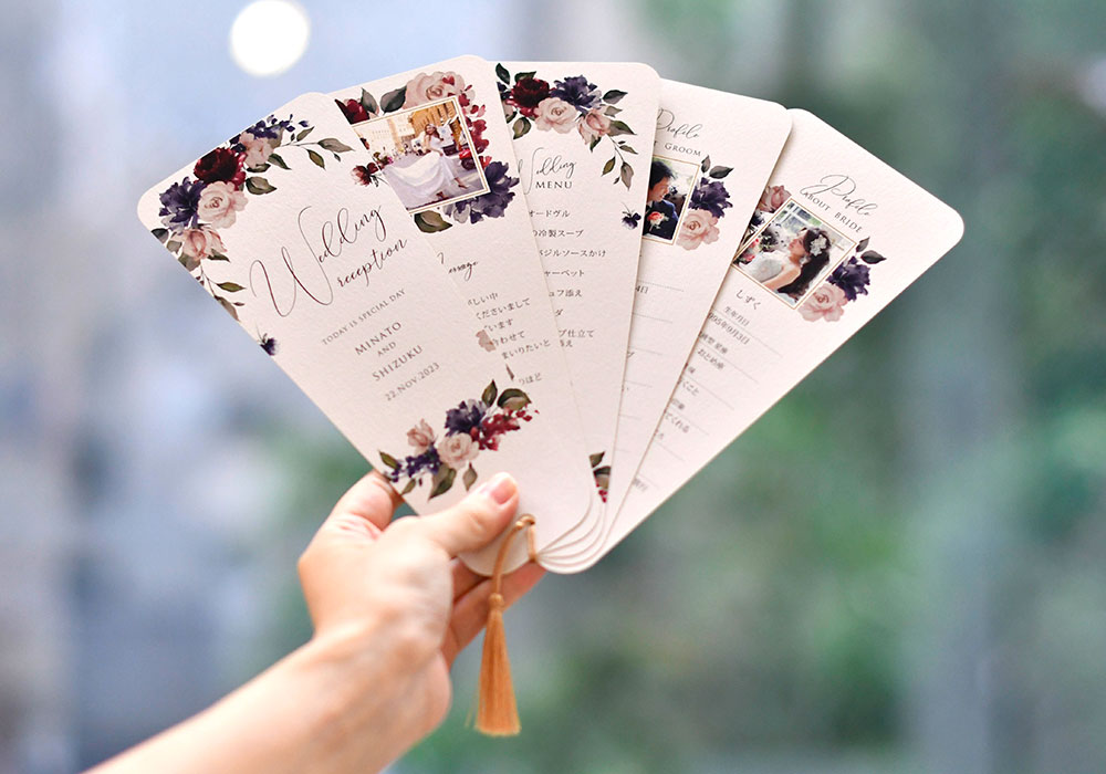 扇子型プロフィールブック