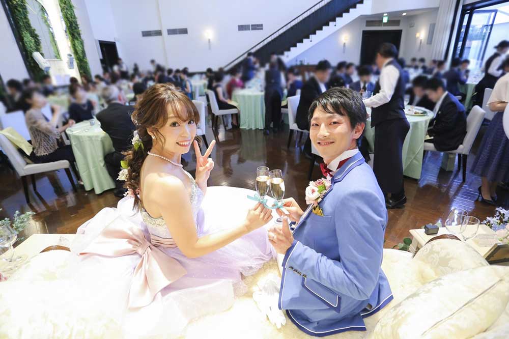 卒花さん結婚式レポ ゲストのことを一番に考えた大人かわいいティファニーウエディング アツメル結婚式レシピ 買える結婚式アイテム Wedding Mart ウェディングマート