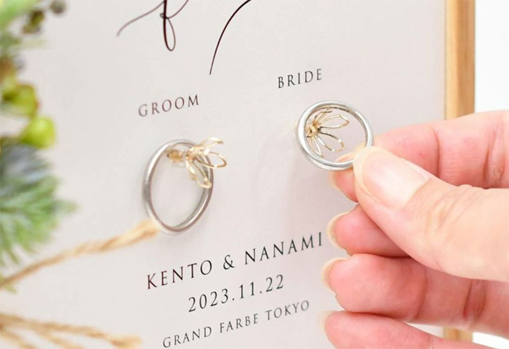 リングピローの進化系/指輪を引っかけて使えるリングボード「ブーケ」